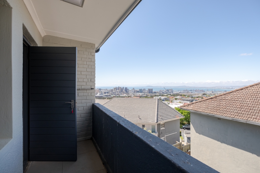 1 Bedroom Property for Sale in Vredehoek Western Cape